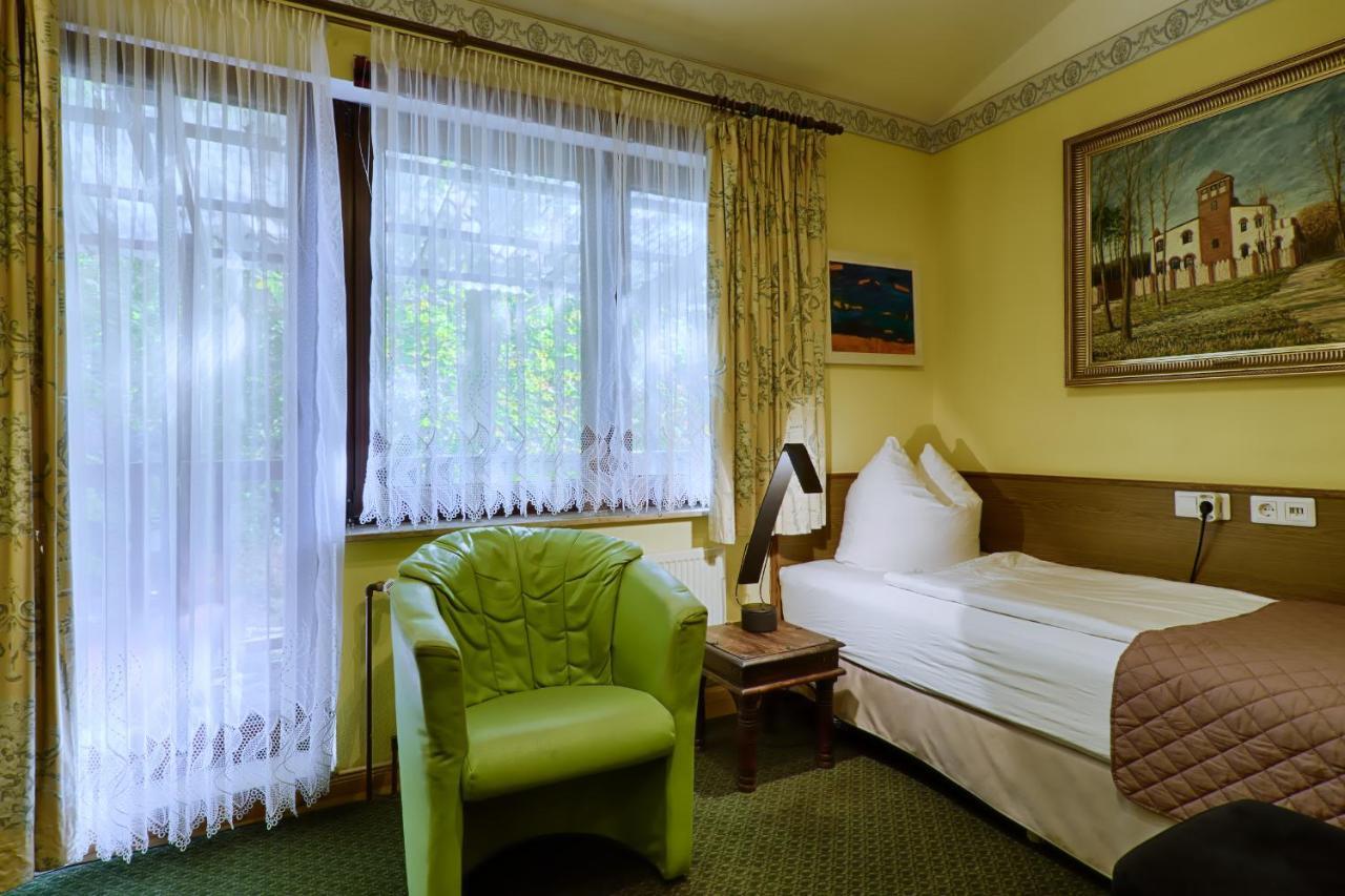 ミッテンヴァルデ Waldschloesschen Bed & Breakfast 部屋 写真