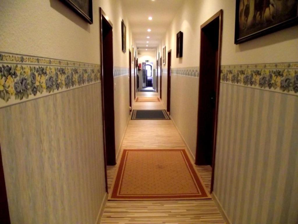 ミッテンヴァルデ Waldschloesschen Bed & Breakfast 部屋 写真