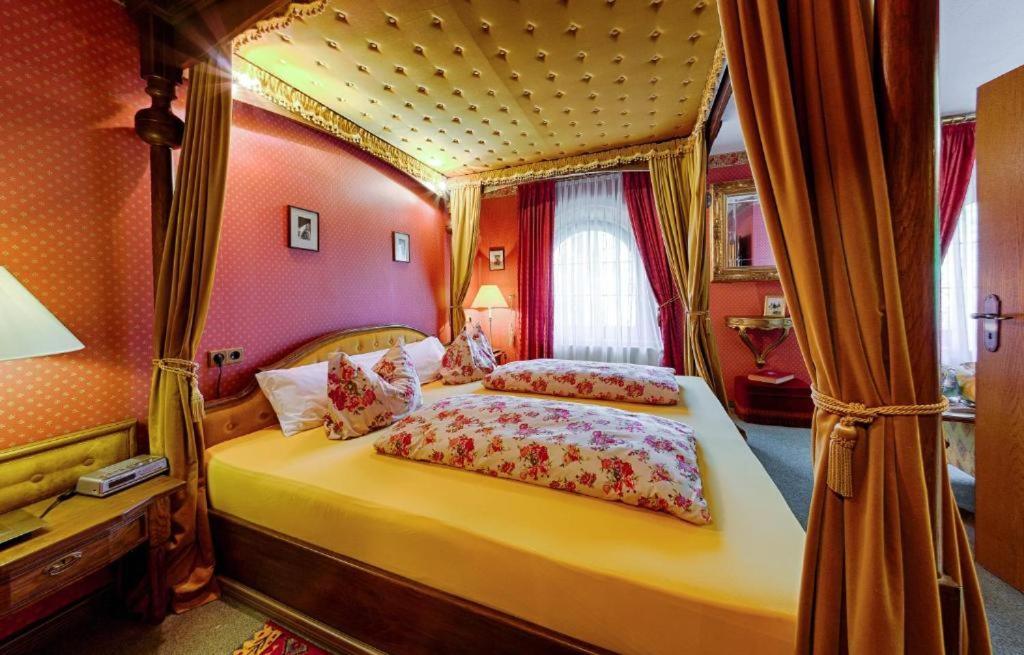 ミッテンヴァルデ Waldschloesschen Bed & Breakfast 部屋 写真