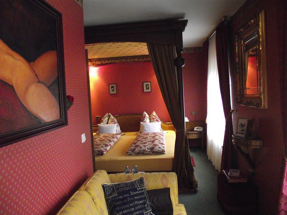 ミッテンヴァルデ Waldschloesschen Bed & Breakfast エクステリア 写真